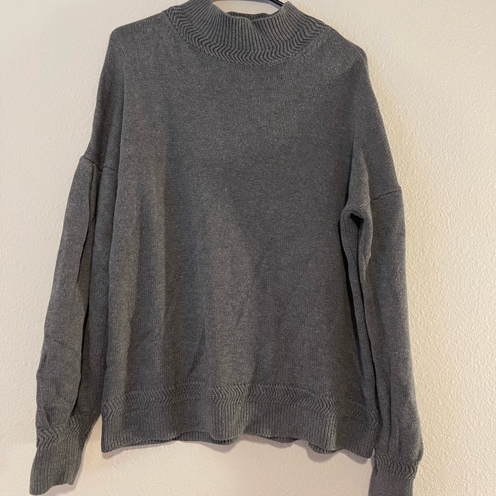 Cable Stitch Women's Heather Grey Sweater